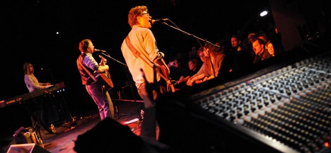 The Jayhawks. Foto: http://www.jayhawksofficial.com/